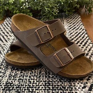 Kids Birkenstock Dark Brown Sandals with Copper Buckles Size 33 Big kids